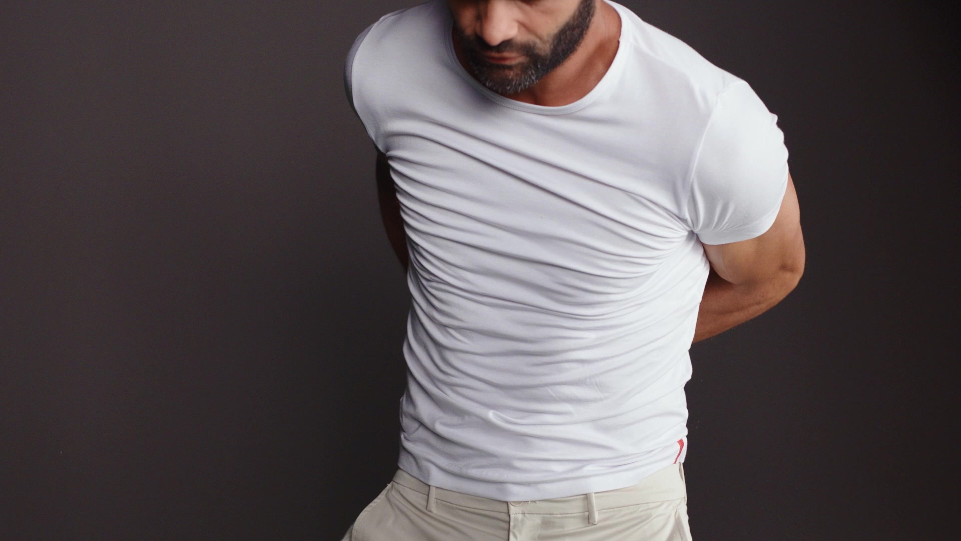 Beeld uit Undiemeister 'Straight jacket'